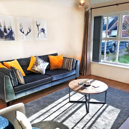 Emerald House - Spacious 3 Bed House With Ensuite Parking Gardens And Netflix Лемингтън Спа Екстериор снимка