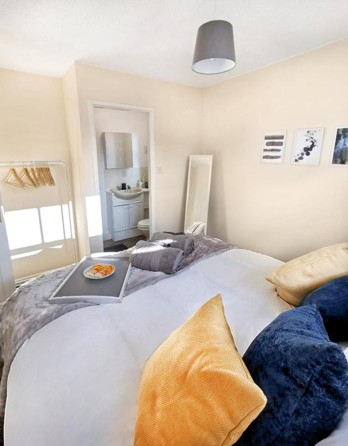 Emerald House - Spacious 3 Bed House With Ensuite Parking Gardens And Netflix Лемингтън Спа Екстериор снимка